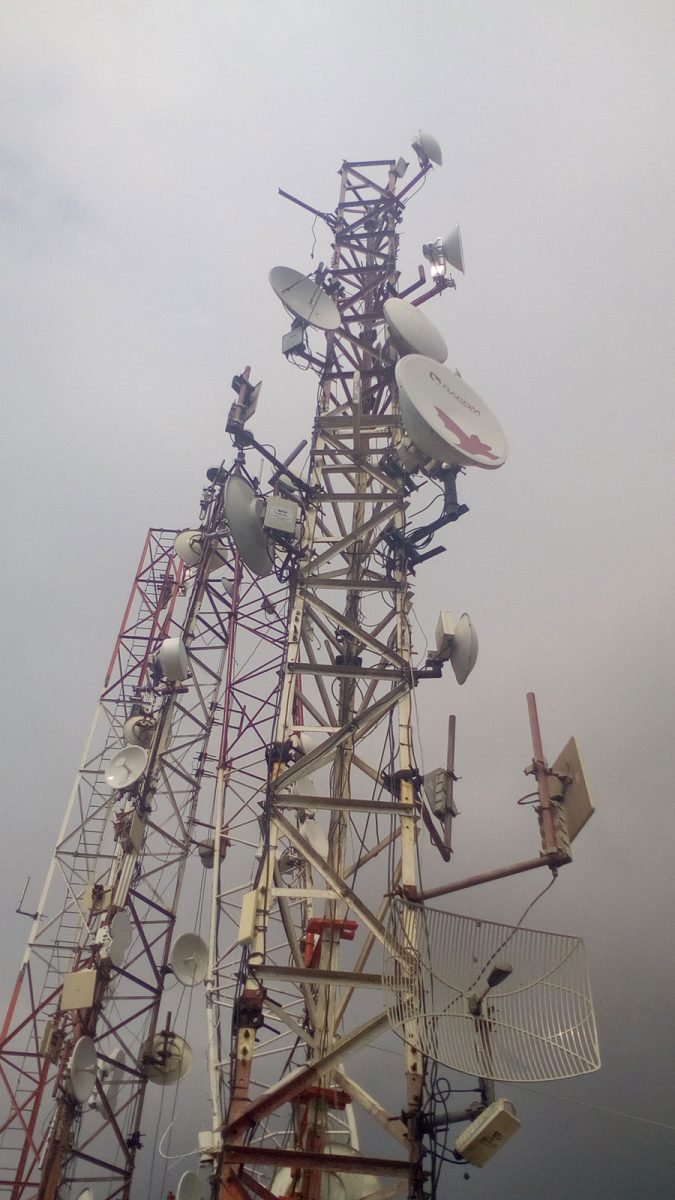 RAy, 10,11 & 17 GHz
Government services
Backhaul links
B2G - Business to Government services
Equatorial conditions
Excellent Stability & Reliability
Long links - 24 Km